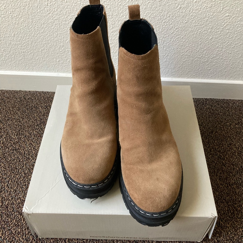 Suede Boot Marc Fisher Size 7 - image 3